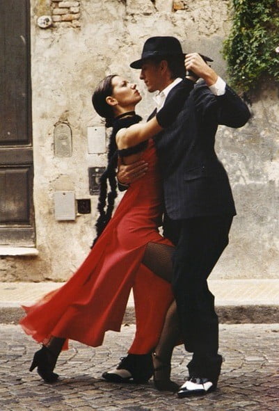 tango 01